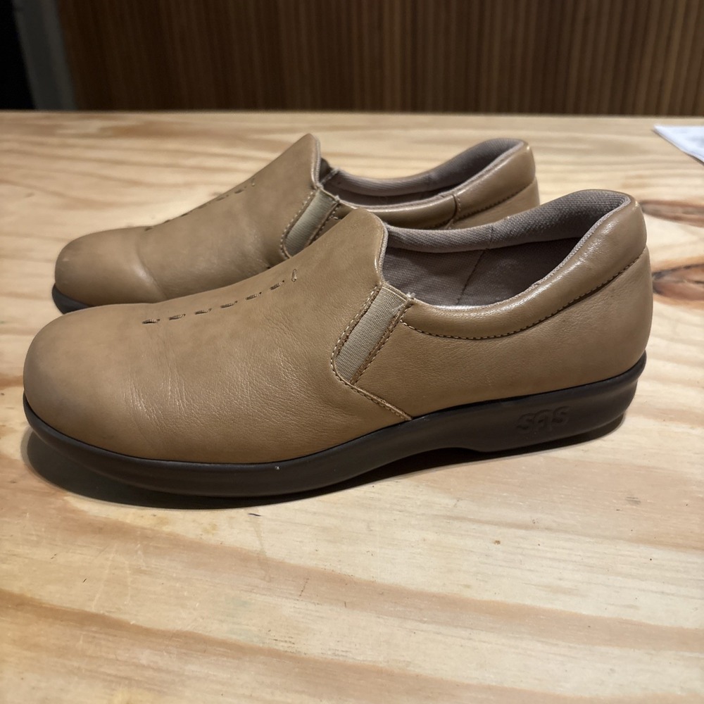 SAS Viva Loafers Womens Size 7M  Tan  Leather Slip On Comfort Walking Shoes